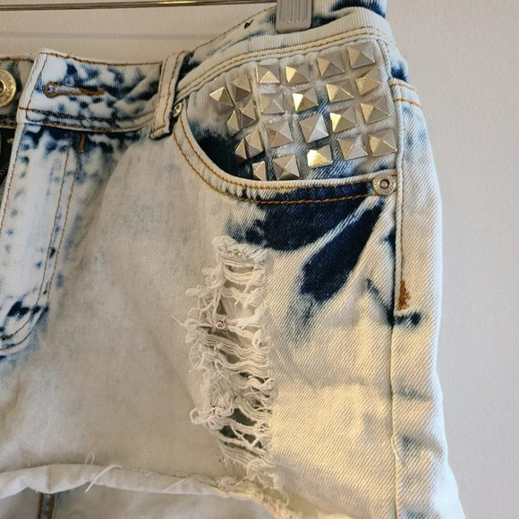 High-waisted distressed acid wash jeans,  s… - Picture 6 of 11
